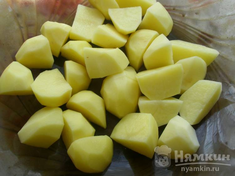 Картошка по-деревенски с овощной приправой и чесноком - фото шаг 1