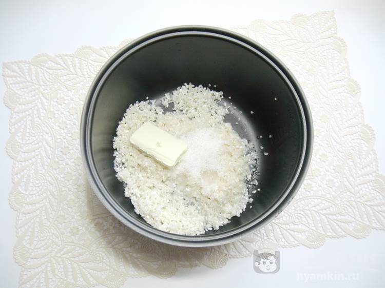 Рисовая каша с молоком и абрикосами в мультиварке - фото шаг 2