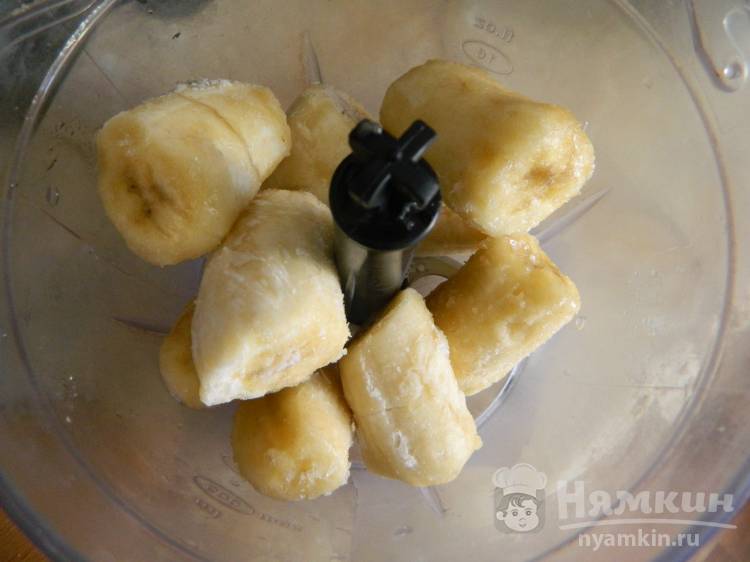 Мороженое из банана со смородиной - фото шаг 3