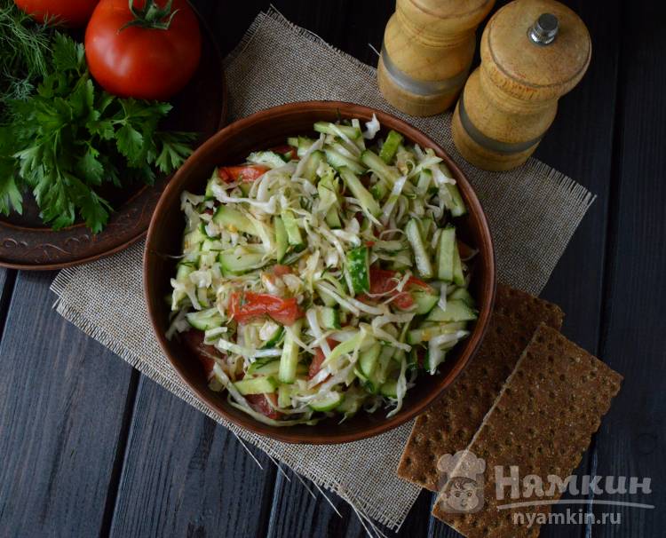 Салат с помидорами, огурцами и капустой - фото шаг 5