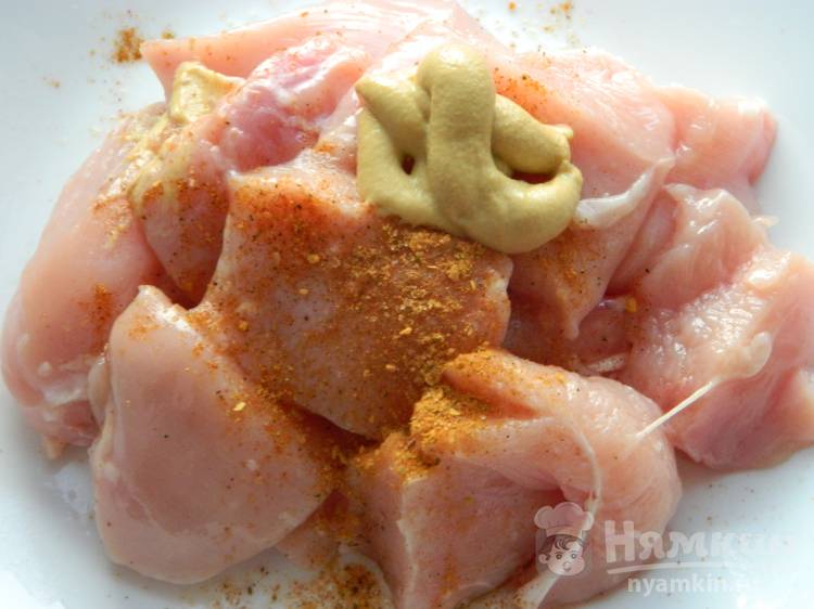 Шашлык из куриного филе на кефире с горчицей - фото шаг 2