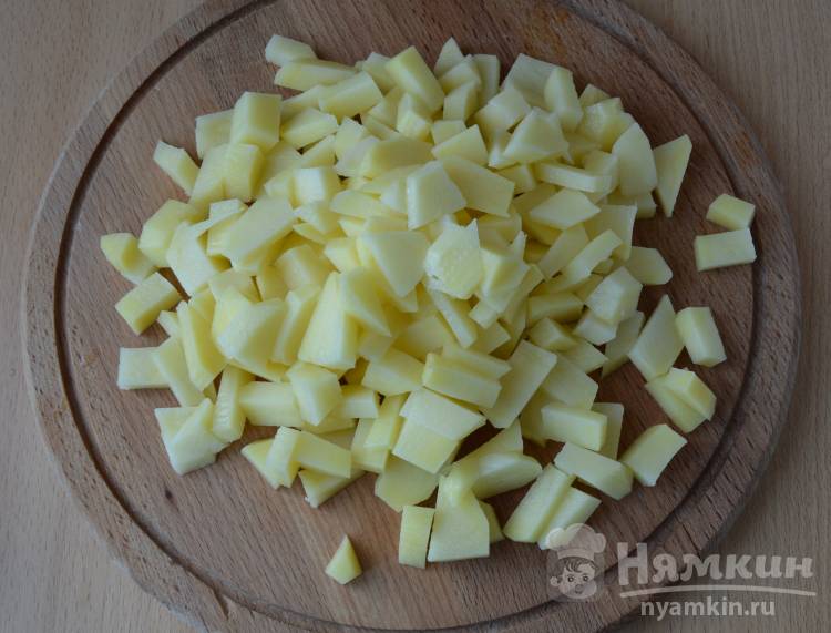 Картошка с мясом в горшочках в духовке - фото шаг 2