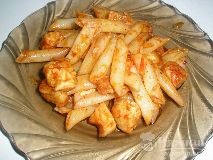 Свинина с макаронами в томате на сковороде - фото шаг 8