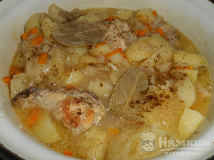 Картофель тушёный с курицей и овощами - фото шаг 3