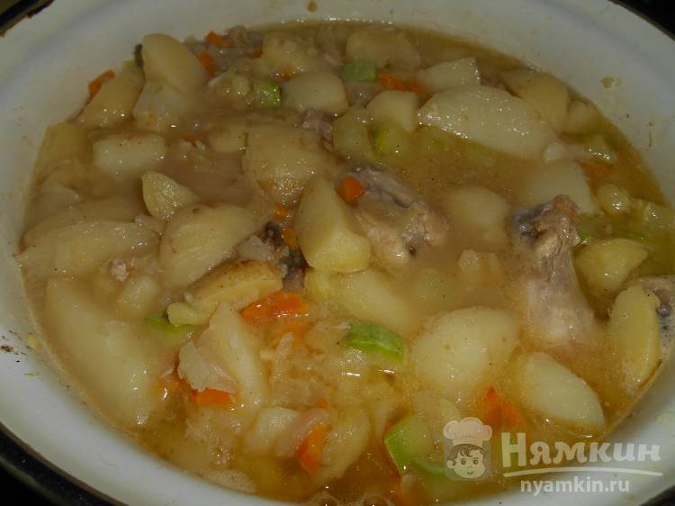 Картофель тушёный с курицей и овощами - фото шаг 6