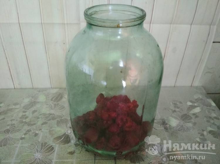 Компот из малины и груши на зиму - фото шаг 2