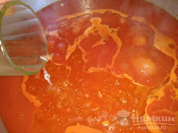 Кабачки с чесноком и луком тушеные в томате на зиму - фото шаг 4