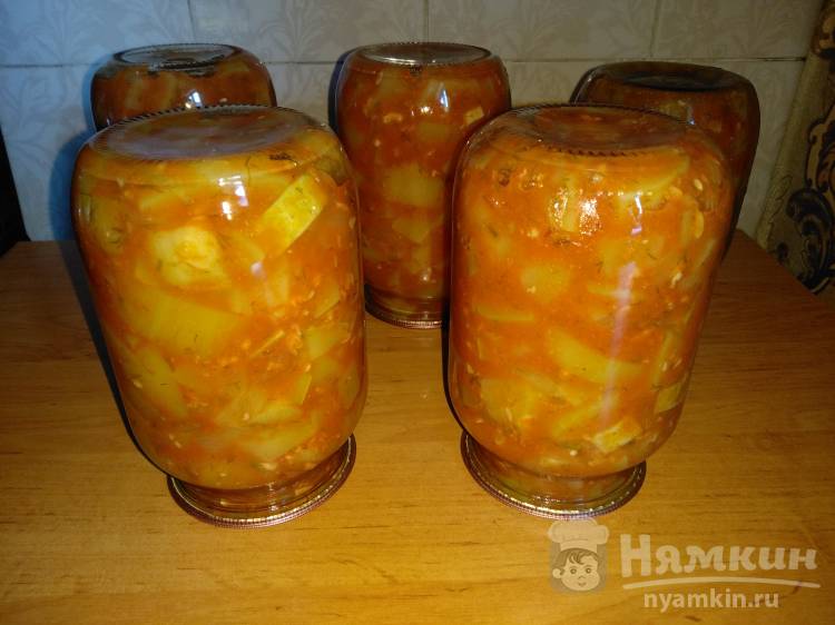 Кабачки с чесноком и луком тушеные в томате на зиму - фото шаг 7