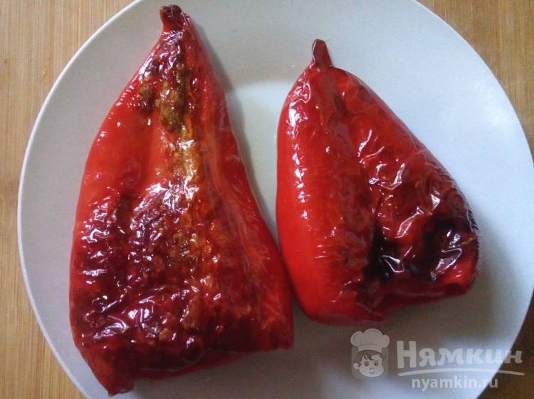 Жареный болгарский красный перец в томатном соусе - фото шаг 2