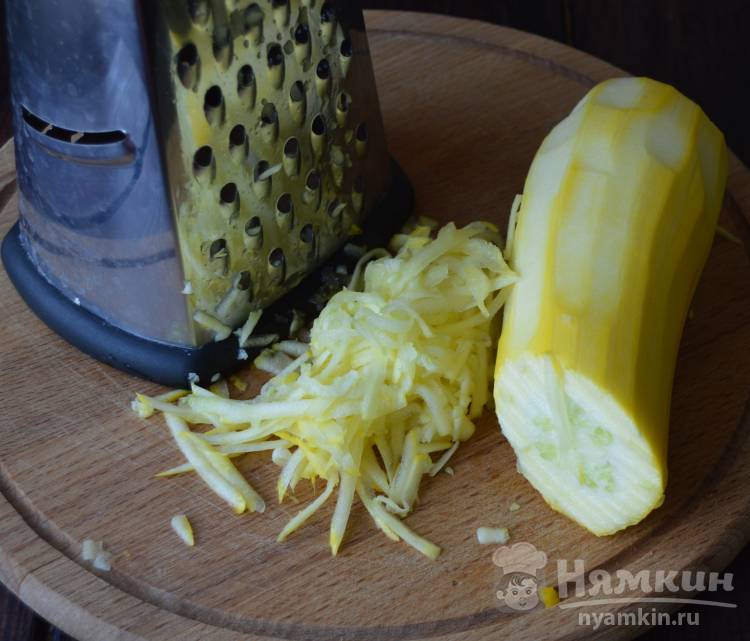 Оладьи из кабачков, моркови и сыра  - фото шаг 1
