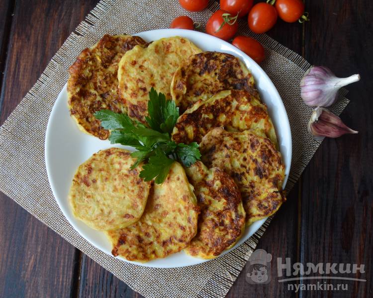 Оладьи из кабачков, моркови и сыра  - фото шаг 7