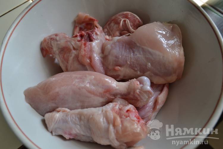 Курица запеченная с кабачком и болгарским перцем в духовке - фото шаг 1