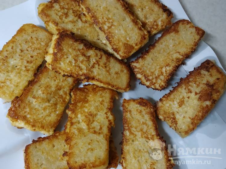 Гренки с молоком и яйцом жареные на сковороде - фото шаг 6