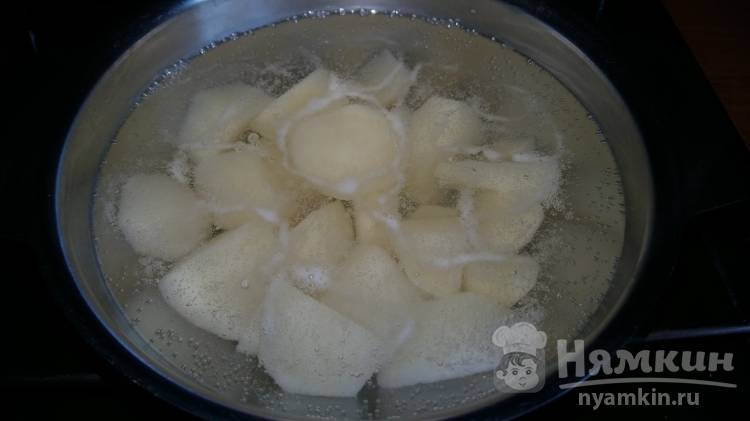 Картофельно-морковное пюре с помидором для детей - фото шаг 1