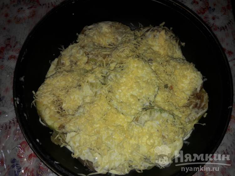 Кабачки под сметанно-сырным соусом в духовке - фото шаг 4