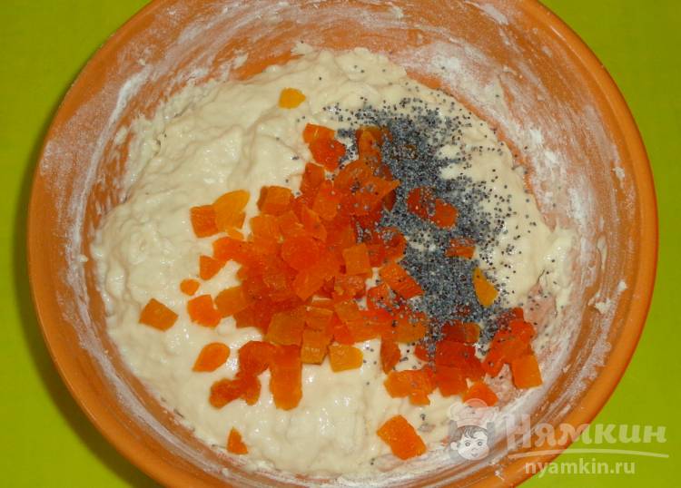 Дрожжевые булочки с курагой и маком в духовке  - фото шаг 4