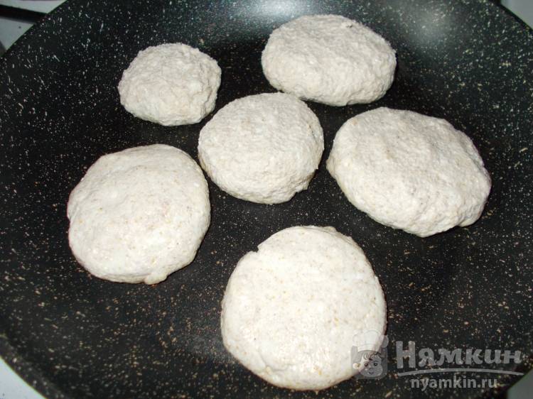 ПП сырники с манной крупой на сковороде - фото шаг 6