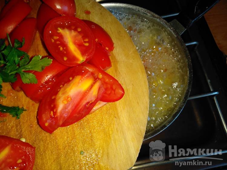 Диетический суп с куриной грудкой и помидором - фото шаг 4