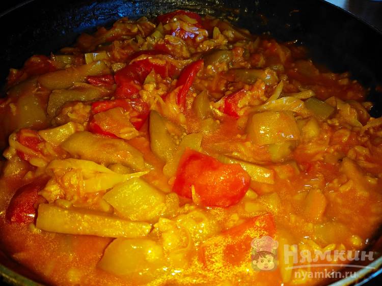 Тушеная капуста с овсянкой и баклажаном на сковороде - фото шаг 5