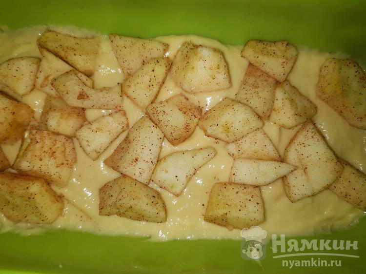Яблочный пирог в духовке - фото шаг 12