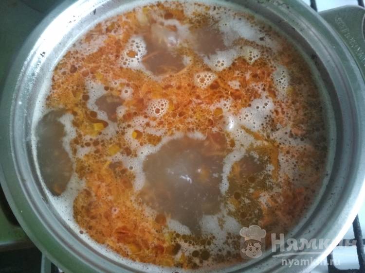 Вкусный суп из белой консервированной фасоли со щавелем - фото шаг 6