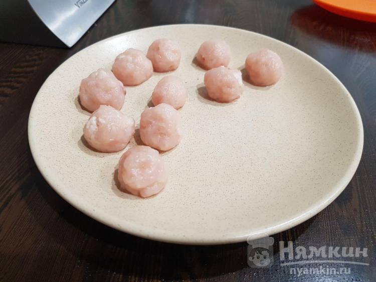 Суп с мясными шариками из фарша - фото шаг 1