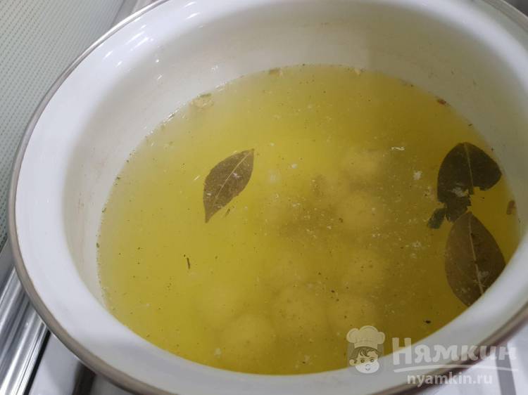 Суп с мясными шариками из фарша - фото шаг 2