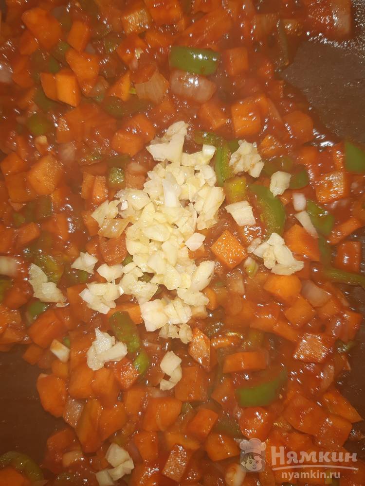 Курица с овощами в кисло-сладком соусе на сковороде - фото шаг 8