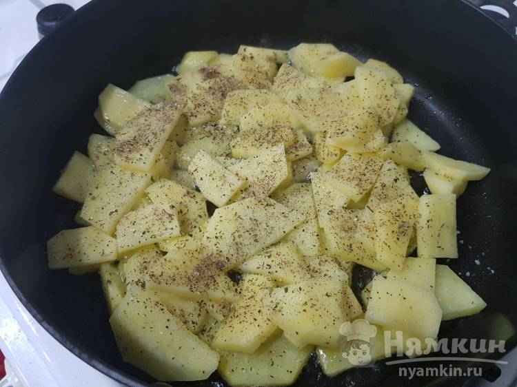 Тушеная картошка с колбасой на двухстороней сковороде (турбогриль)