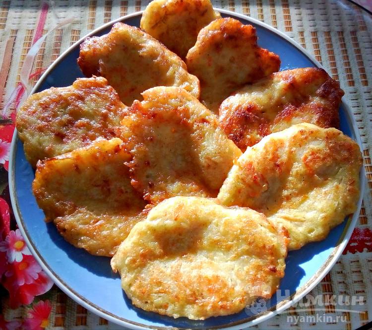 Оладьи из кабачков и картофеля на манке - фото шаг 6