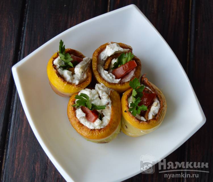  Рулетки из кабачков со сливочным сыром и грецкими орехами  - фото шаг 6