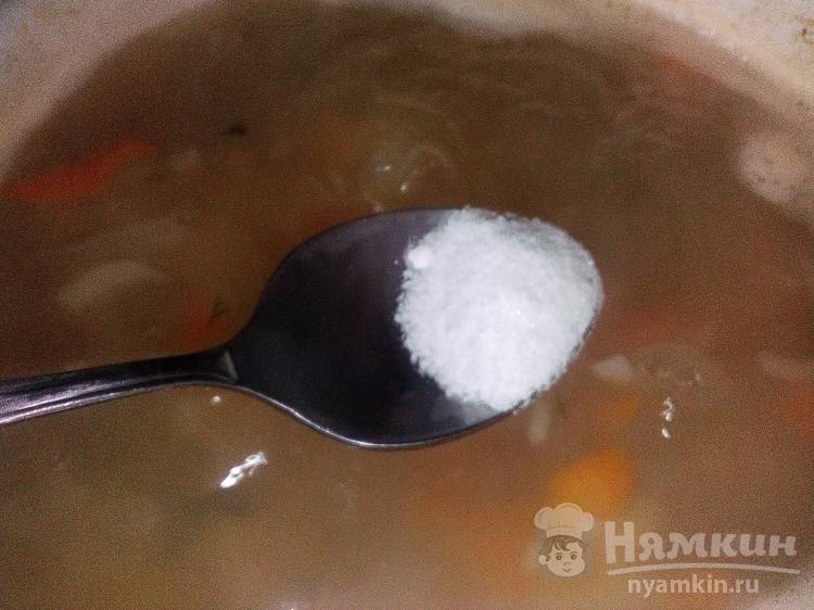 Рисовый суп с килькой и овощами на скорую руку - фото шаг 8