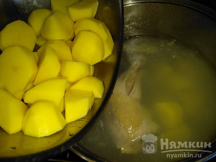 Суп на курином бульоне с вермишелью и овощами - фото шаг 3