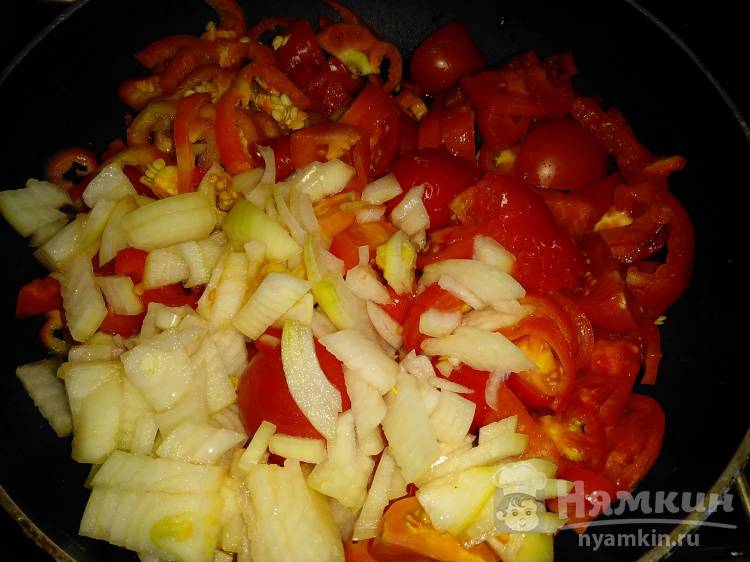 Густой суп с говядиной, помидорами и баклажанами - фото шаг 2