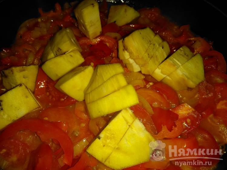 Густой суп с говядиной, помидорами и баклажанами - фото шаг 3