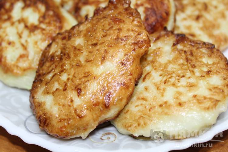 Котлеты из кабачков и курицы на сковороде - фото шаг 9