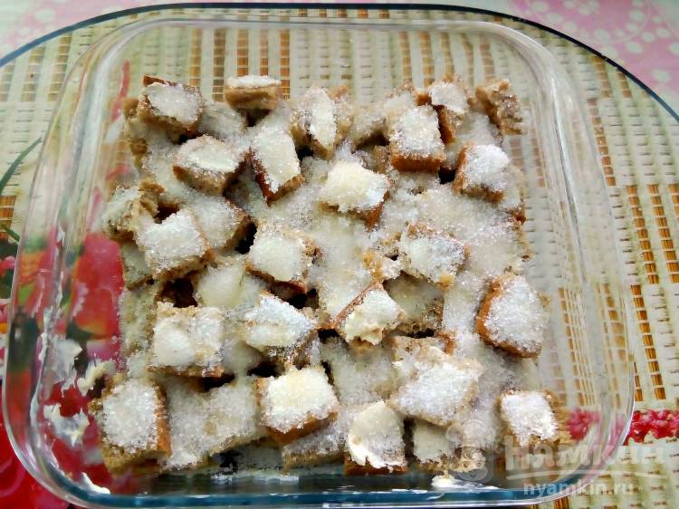 Хлебные кубики с сахаром к чаю в духовке - фото шаг 4