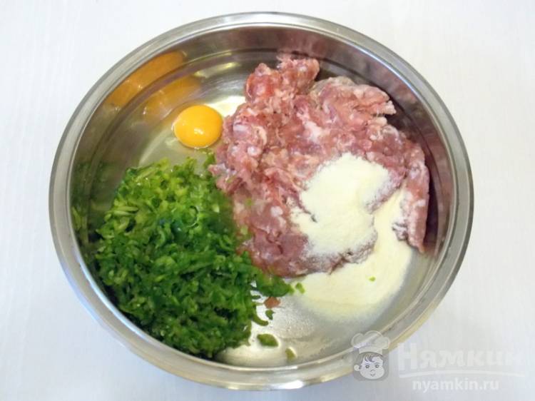 Мясные котлеты Перчик на сковороде - фото шаг 2