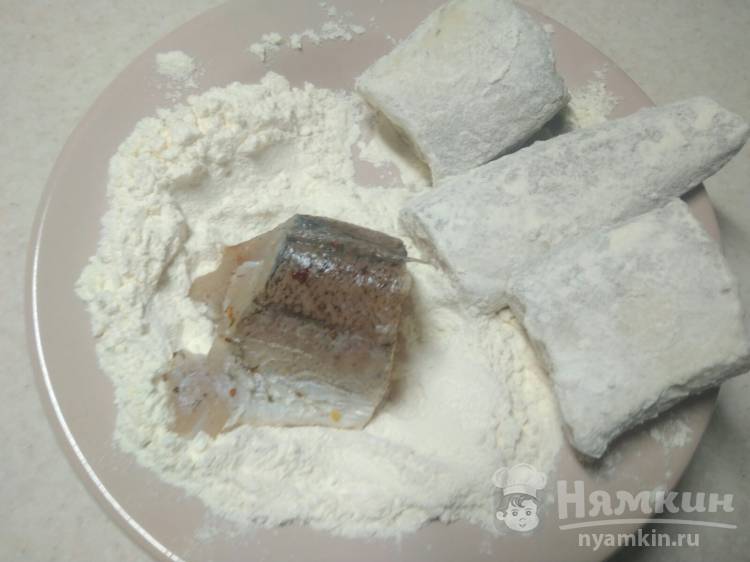 Минтай со специями жареный на сковороде - фото шаг 2