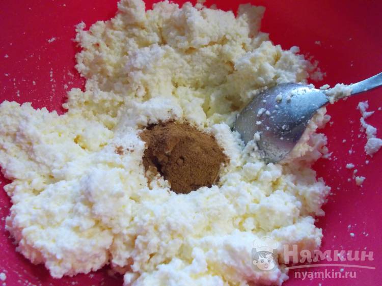 Сырники из творога с корицей - фото шаг 3