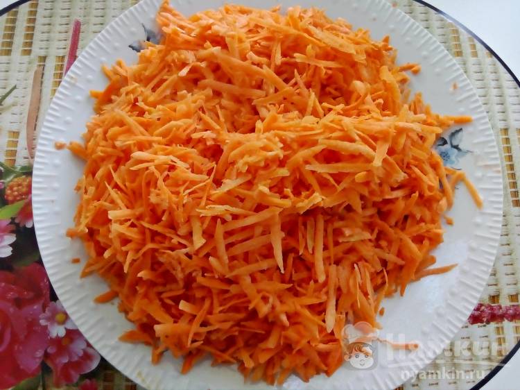 Салат Оранжик из моркови и ветчины