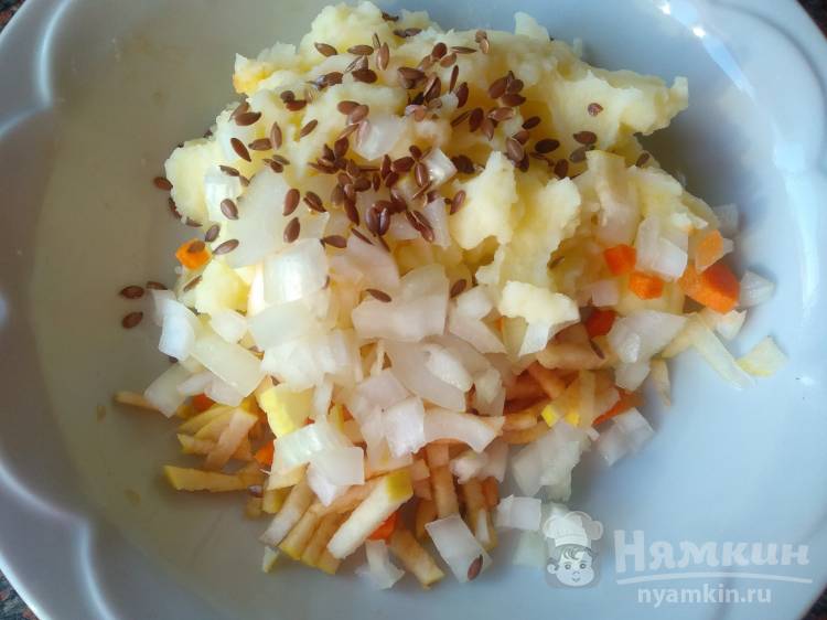 Голубцы с картофельным пюре, морковью и яблоком - фото шаг 2