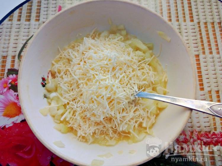 Гренки с луком и сыром  - фото шаг 3