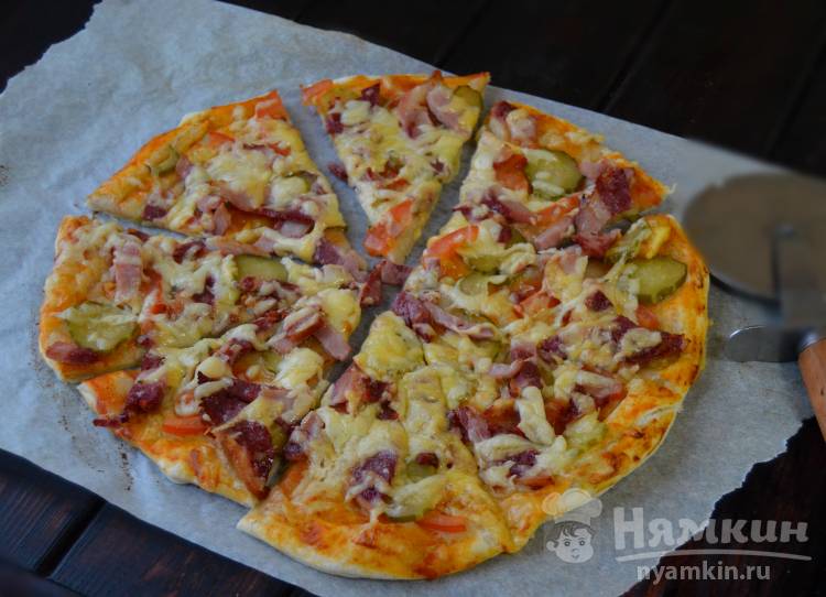 1. Пицца из слоеного теста с вареной колбасой