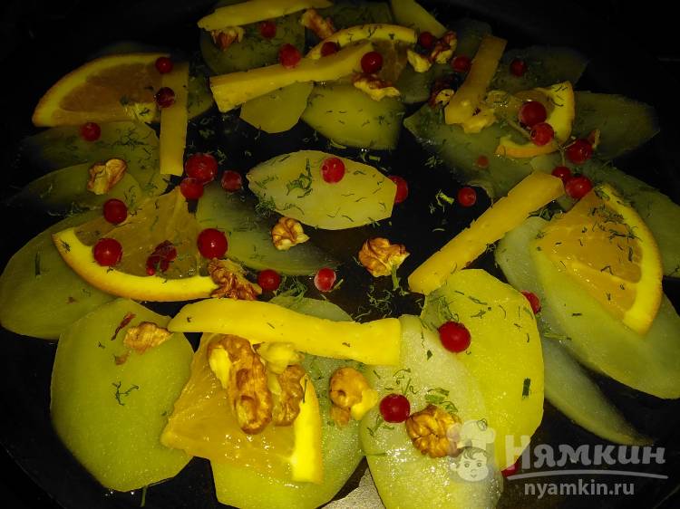 Картофель с ягодами, апельсином и сыром на сковороде - фото шаг 3