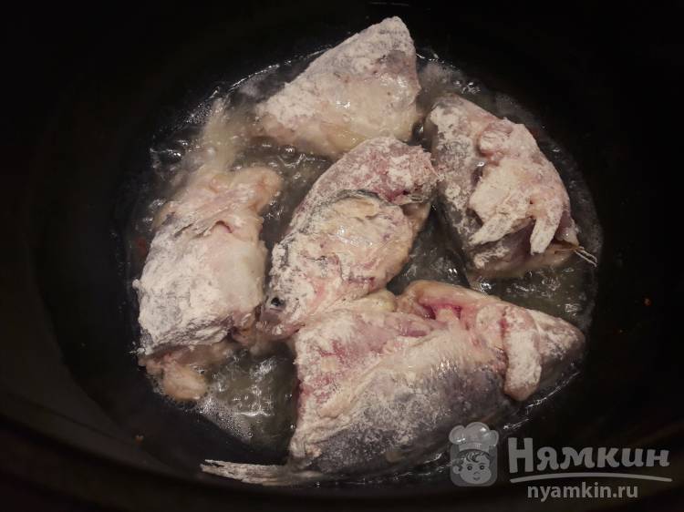 Жаренная пелядь - фото шаг 3
