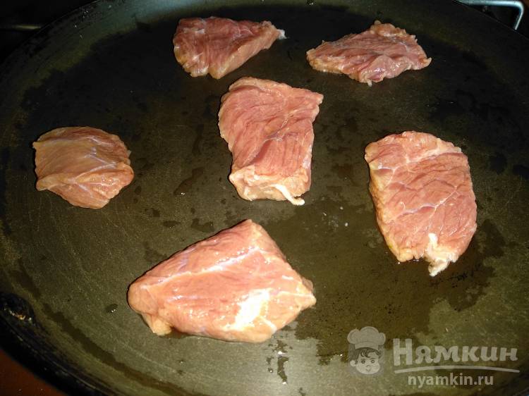 Макароны с мясом на сковороде