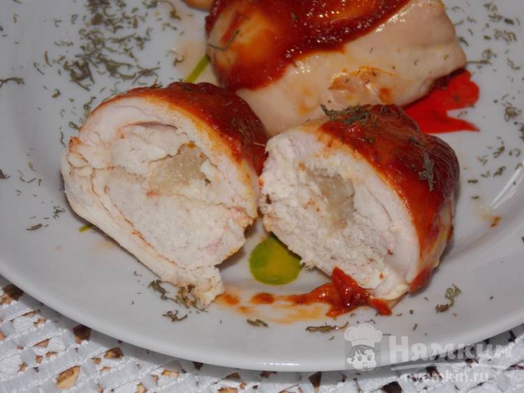 Рулетики из куриного филе с ананасом в духовке - фото шаг 7