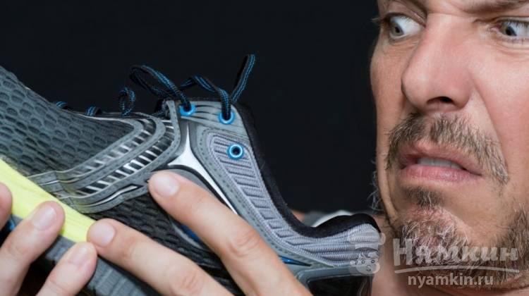 Как избавиться от запаха сырости в обуви – действенные способы