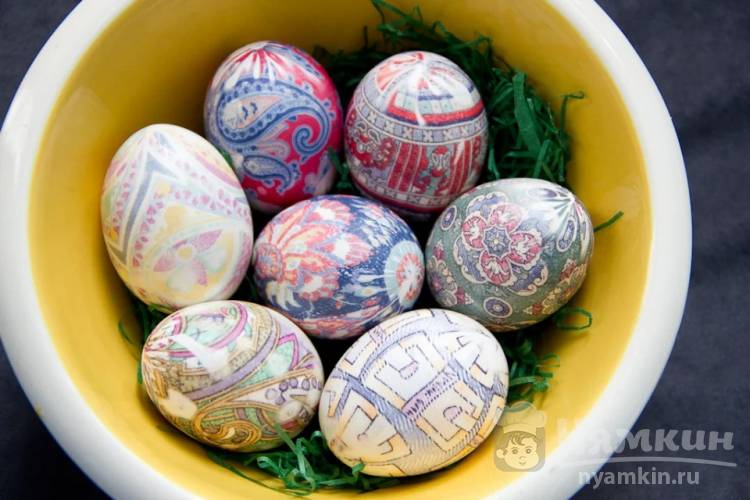 Пасхальные яйца – как варить правильно и чем красить